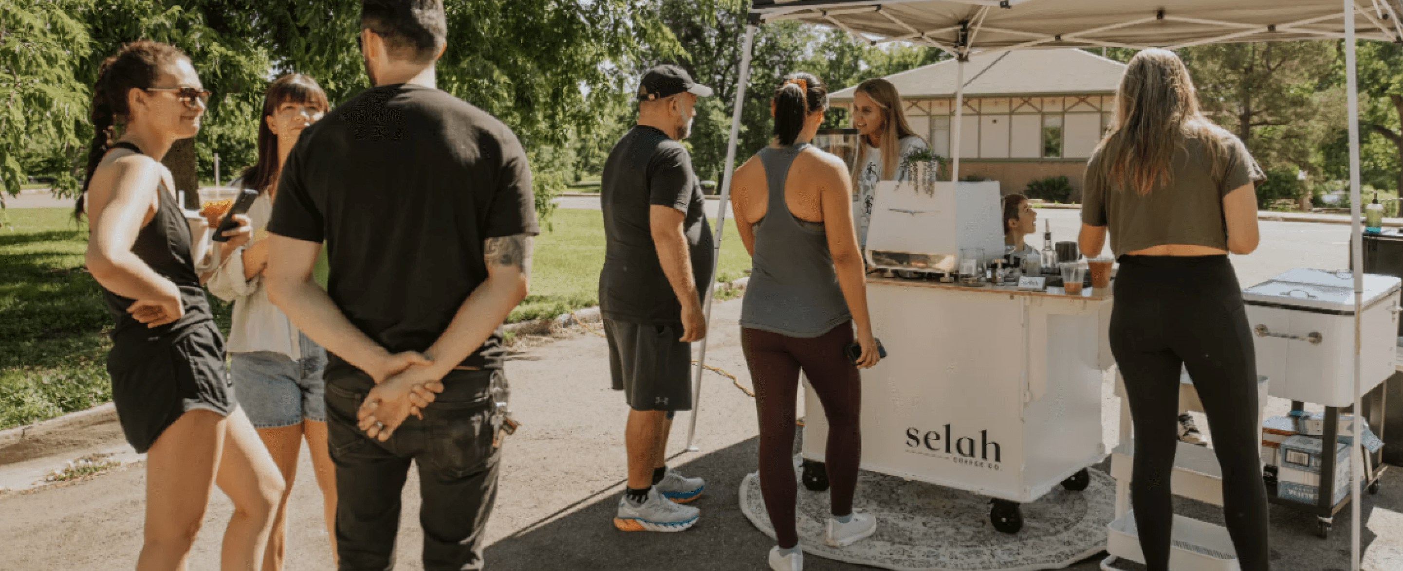 Barra de café móvil Volveme en un evento al aire libre